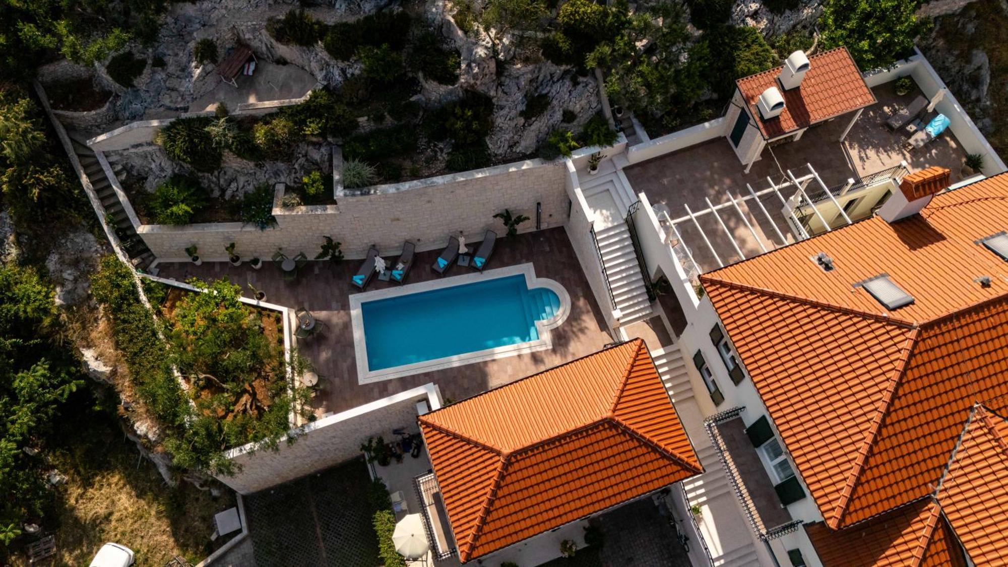 Kogo Apartment